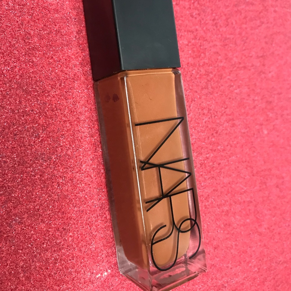 NATURAL RADIANT LONGWEAR FOUNDATION